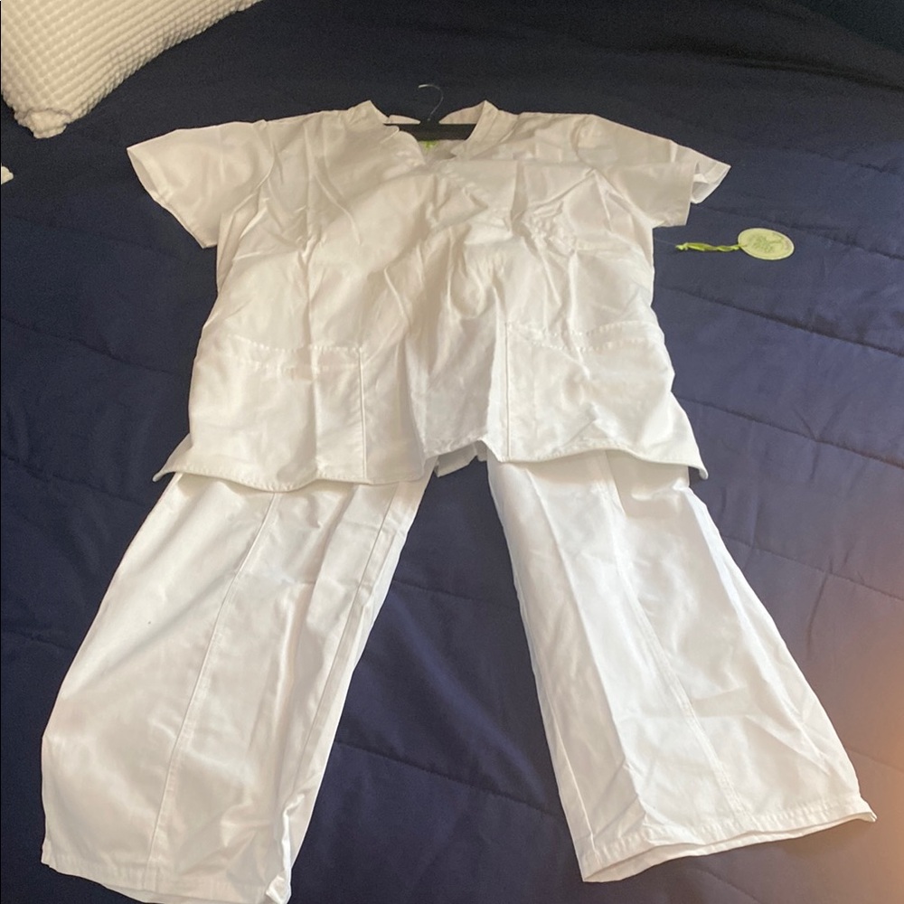 Healing Hands srcub Classic White Jacket/ pants